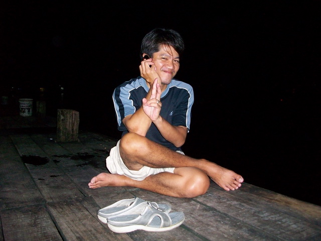 แอบโทรไปคุยกับใครที่ไหนหนอ...... สรุปว่ากินเหล้าแต่เมา...ใช่มั๊ยครับนี่


 :think: :think: :think
