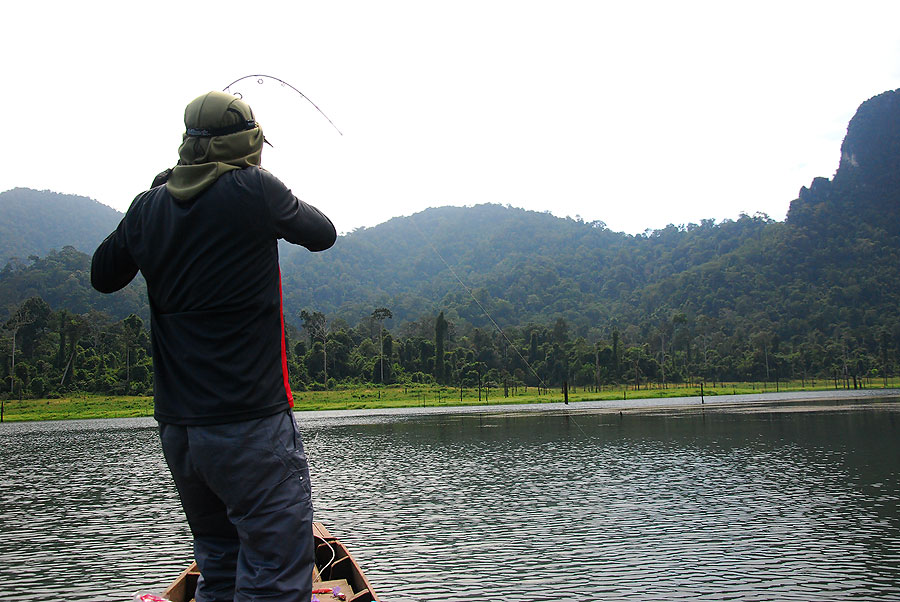 20 นาที จากแพ  มาถึง ด้านใน ...

เฮียตี้  