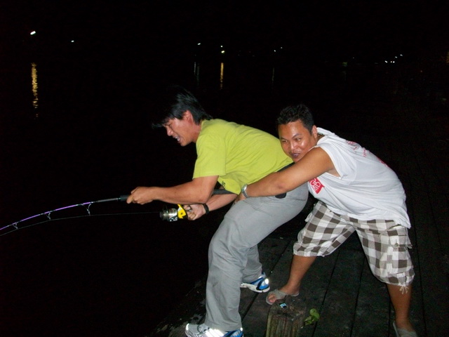 ถ้าปล่อยจะ...ไหมเนี่ย 55  :laughing: :laughing: