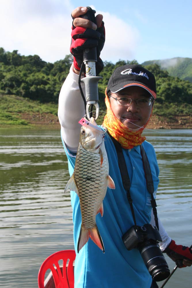 หล่อก่อน..............อิจจา................................... :laughing: :laughing: :laughing: :lau