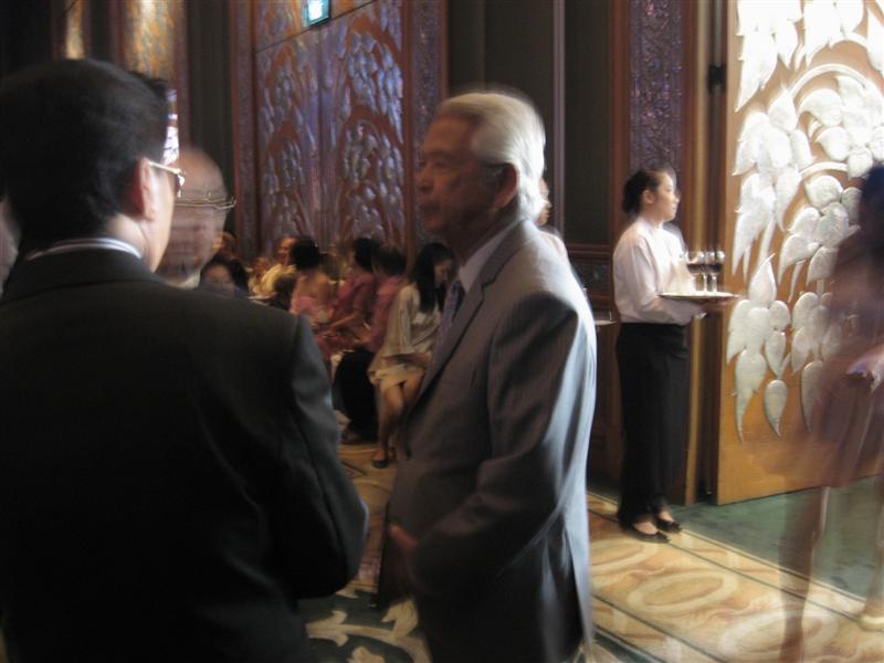 ผู้กำกับรุ่นเดอะครับ ฉลอง ภักดีวิจ