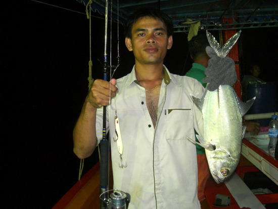 ตอนนี้โดนกันทั้งลำเรือเลยครับส่วน