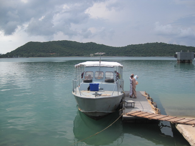 ไปที่ท่าเรือแหลมเทียน ที่ฐานทัพเรือสัตหีบ ของกองทัพเรือไทย บริการดีมาก