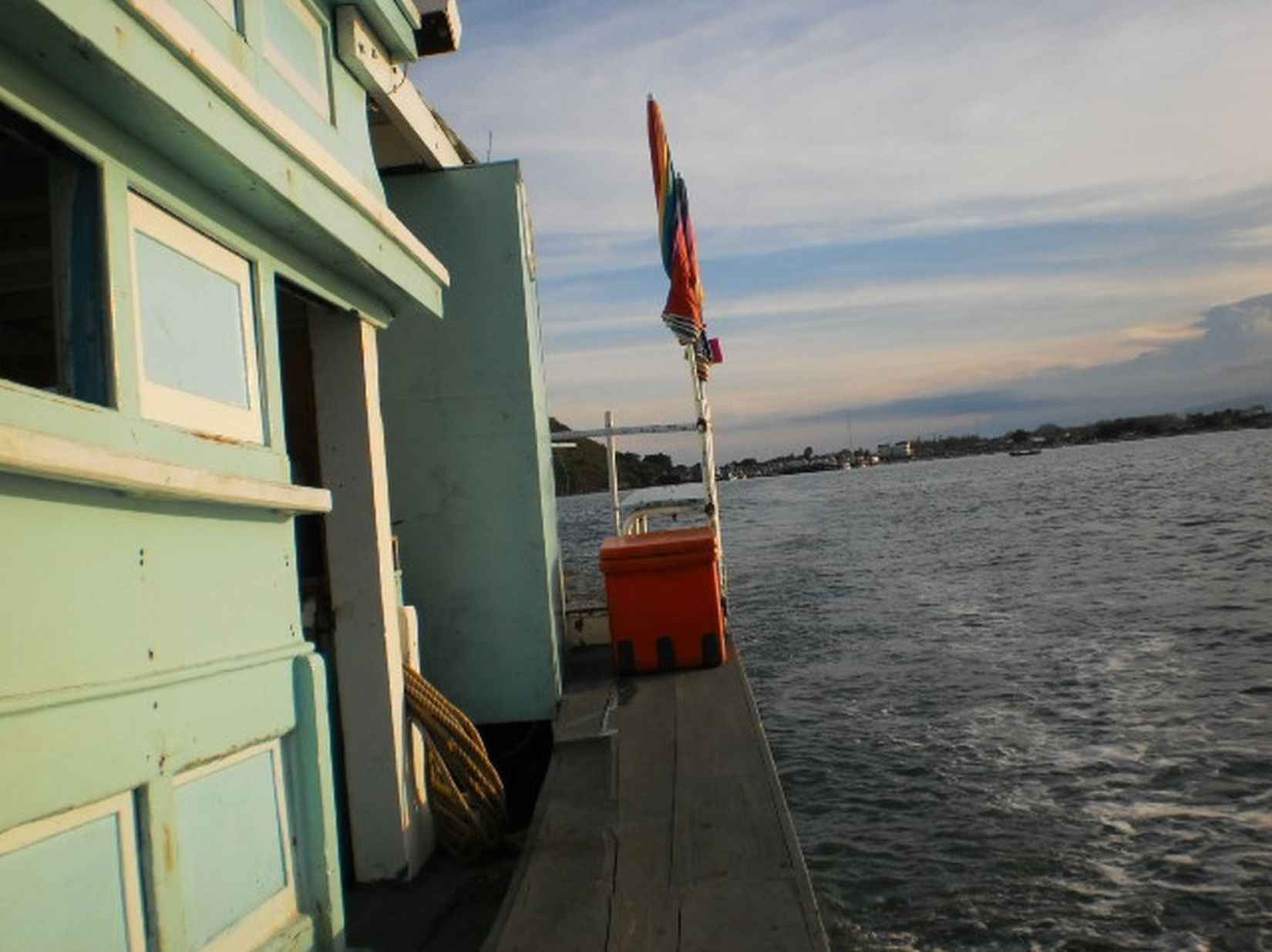 เรือออกแล้วไปตามหาหมึกกันก่อนนะคร