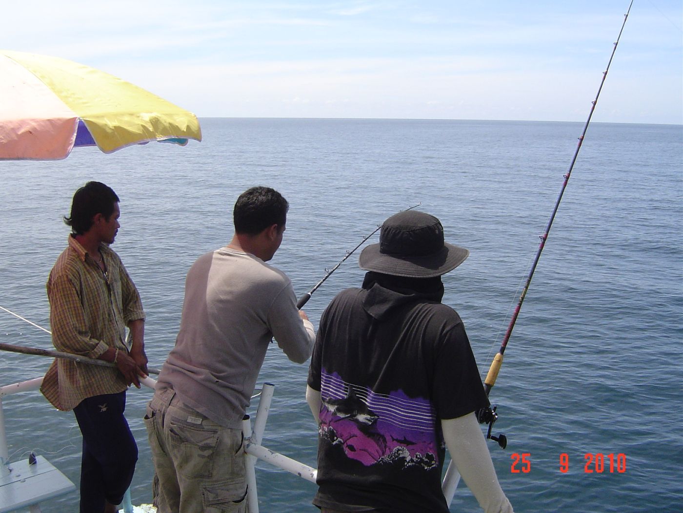 ก่อนวิ่งเรือกับไต๋หนึ่งพาไปลอยสาย