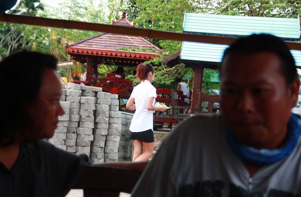 ขอโทษนะครับน้าต่อ ผมถ่ายรูปน้าต่อไ