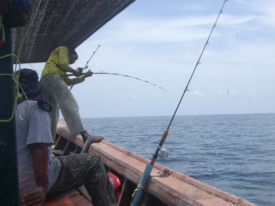 ด้านหัวเรืออัดอีกเเล้วงัดไม่เดินเ