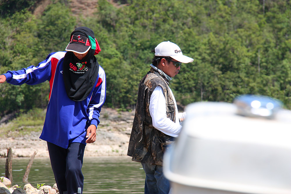 แวะมาพัก ดันมาเจอเรืออีกลำทำอารายการหว่า :grin: :grin: :grin: