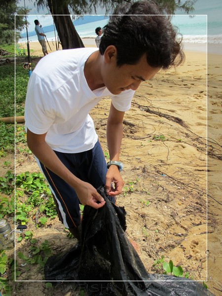 น้าหนุ่มถามว่าถ่ายพอยังนิ :laughing: