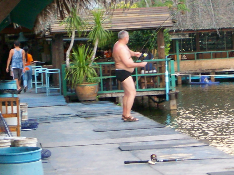 [q][i]อ้างถึง: noch posted: 30-09-2553, 19:36:45[/i]

วันเสาร์เด