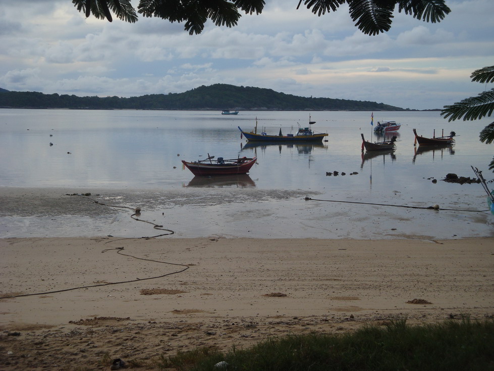 นัดกันตีห้า ตื่นสายกัน
มาถึงหาด 6.30 น.