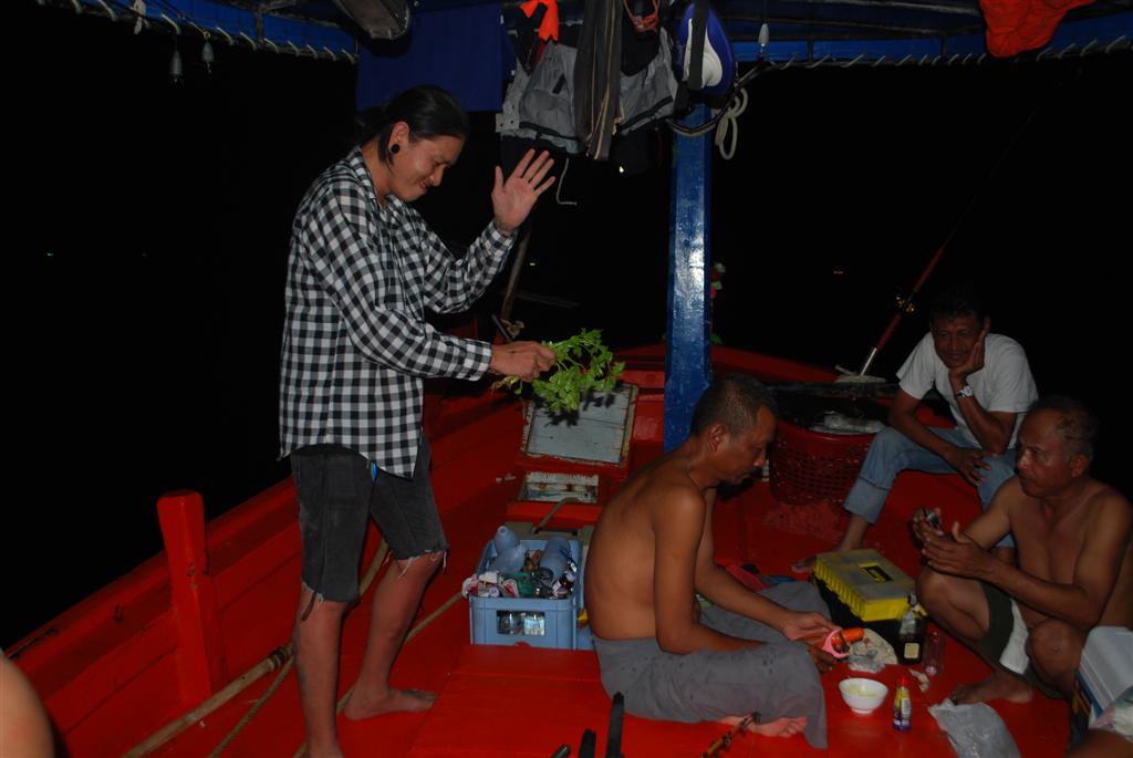 


เจ้ย....ตรูไม่ใช่...ผีทะเลนะ....เมิงเอ