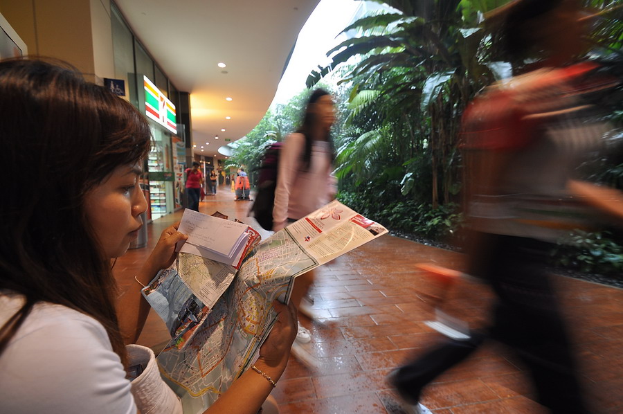 หนึ่ง ชม.ผ่านไปฝนก็ยังไม่มีทีท่าว่าจะหยุด   :sick: