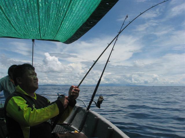 เล่นได้พักใหญ่ของผมมาหลุดข้างๆเรื