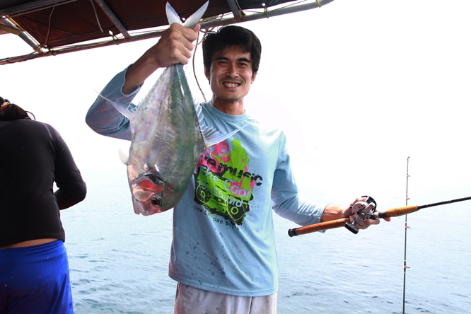 ไอ้โฉมเหมือนเดิม


แต่ใหญ่หน่อยตัว