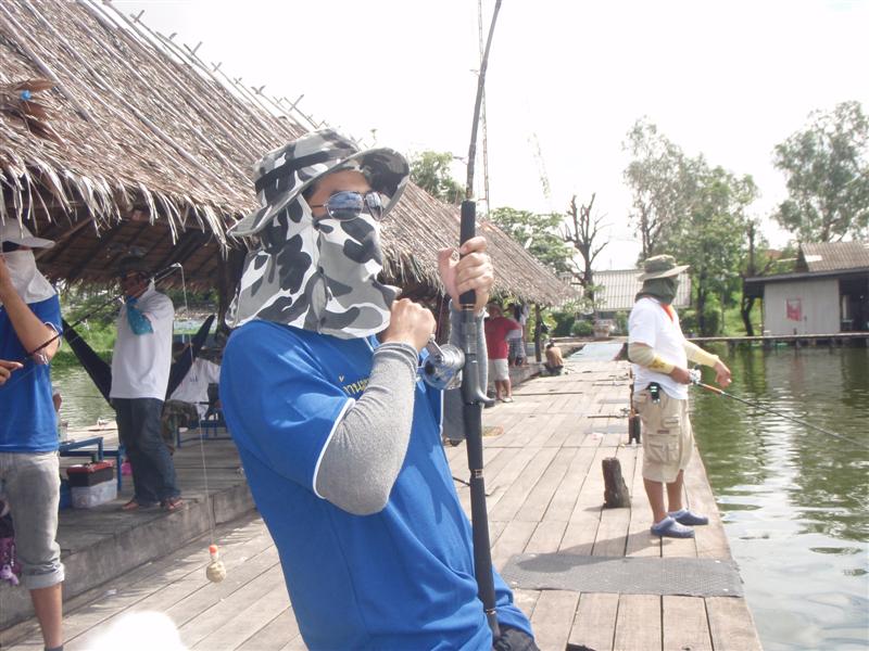  :cool:

หน้าตาก็หล่อ..ฝีมือก็ดี... :cool: