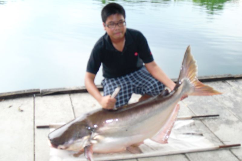 ตัวนี้ของน้องโต๊ะข้างๆคับ