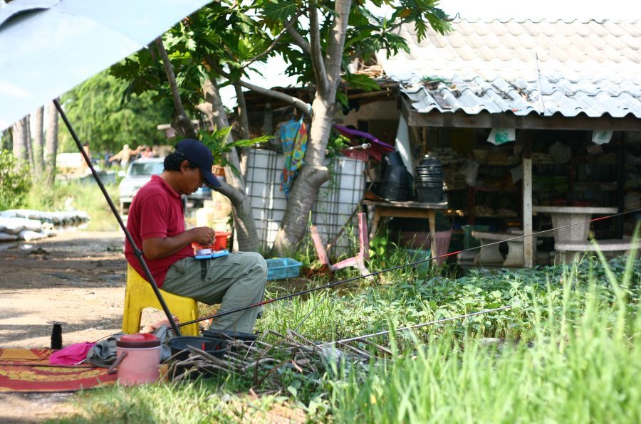 [b]เรียบร้อย....ฝากทุ่นให้น้องปลาเอาไป