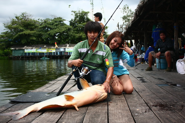 ทีมเพื่อนน้าดา ครับ 
 :grin: :grin: :cheer: