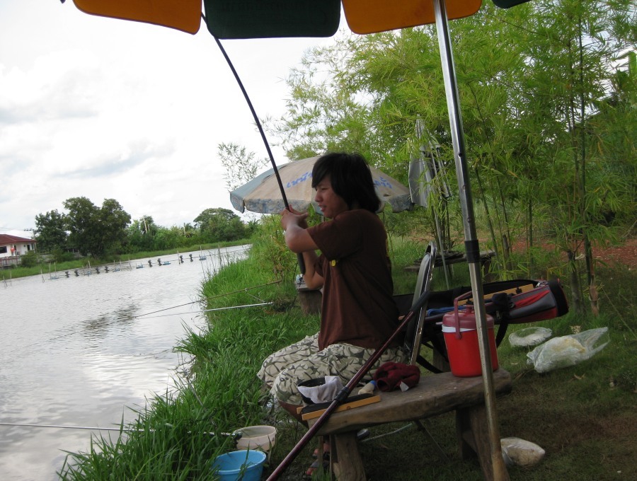 เอ้า โดนอีกแล้ว แอบมียิ้มเล็กน้อย  อิจฉาๆ:flag: :flag: :flag: