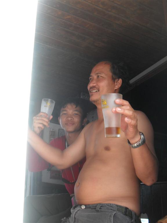  :grin: :grin: :grin:
คู่เมาคู่หูคู่ดูโอ้ประจำทริพครับ 
 :grin: :grin: