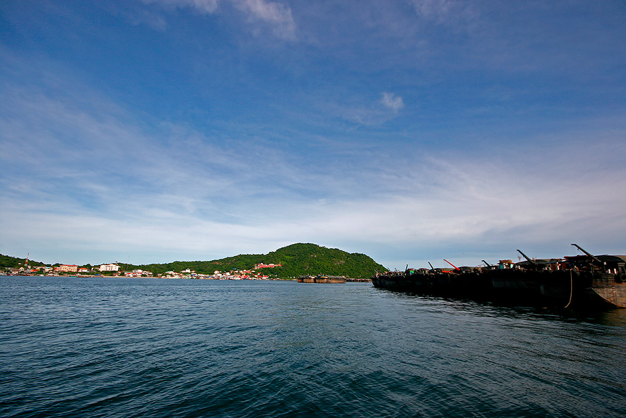 
 [b]  ใกล้ถึงเกาะสีชัง แล้ว

  ภาพเรือล