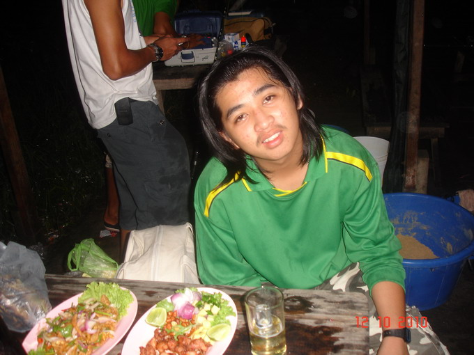 ให้มาตกปลานะน้องนนท์ ตั้งวงซะแล้ว :laughing: :laughing:
