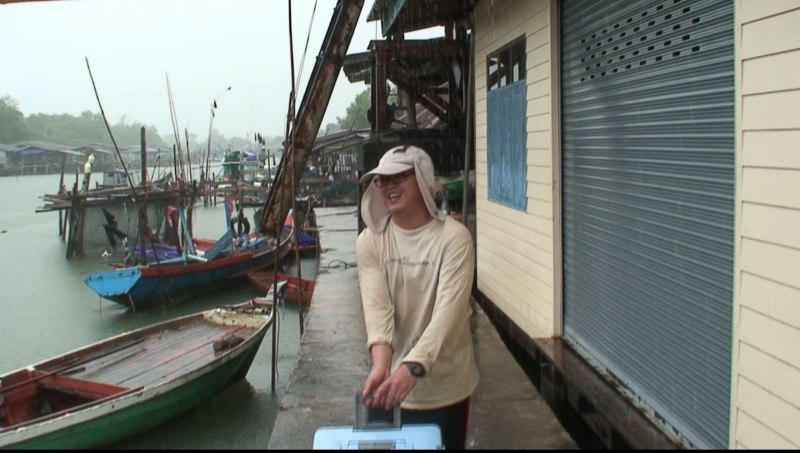 กลับถึงฝั่งแล้วครับ ฝนตกไม่หยุด