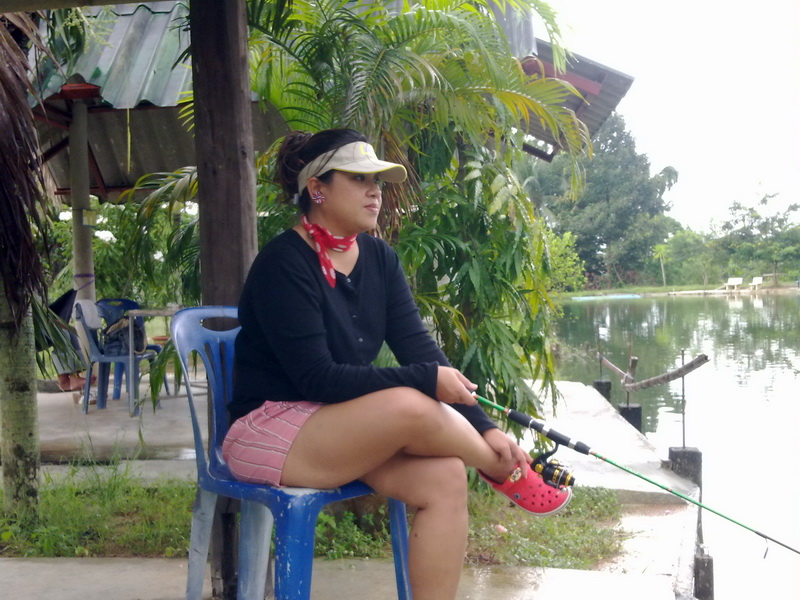 เอ้าๆๆป้าแป้งตกปลาแล้ว

 :laughing: :laughing: :laughing: :laughing: