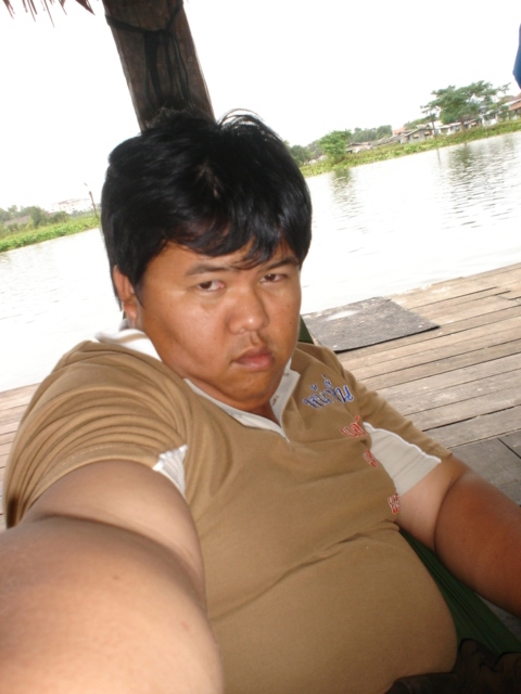 ส่วนเจ้าตัวดี กินกับนอน  :laughing: :laughing: :laughing