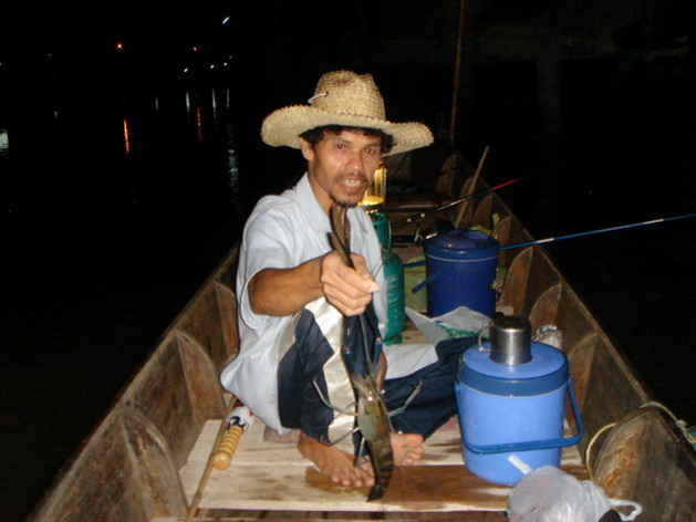 ทริปตกกุ้งก็ต้องขอลากันด้วยภาพนี้ครับ.สมาชิกท่านใดสนใจลองโทรไปคุยครับไต๋เหน่ง089-1690003

        