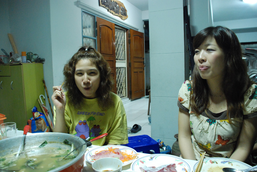 สาวเกาหลี(ปลอม)น้องผมเอง กับสาวญี่ปุ่น(แท้)  :laughing: :laughing: :laughing: :laughing: :laughing: 
