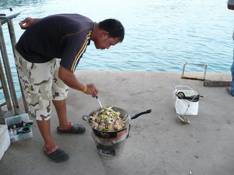 ไก่รวนไก่ :laughing: