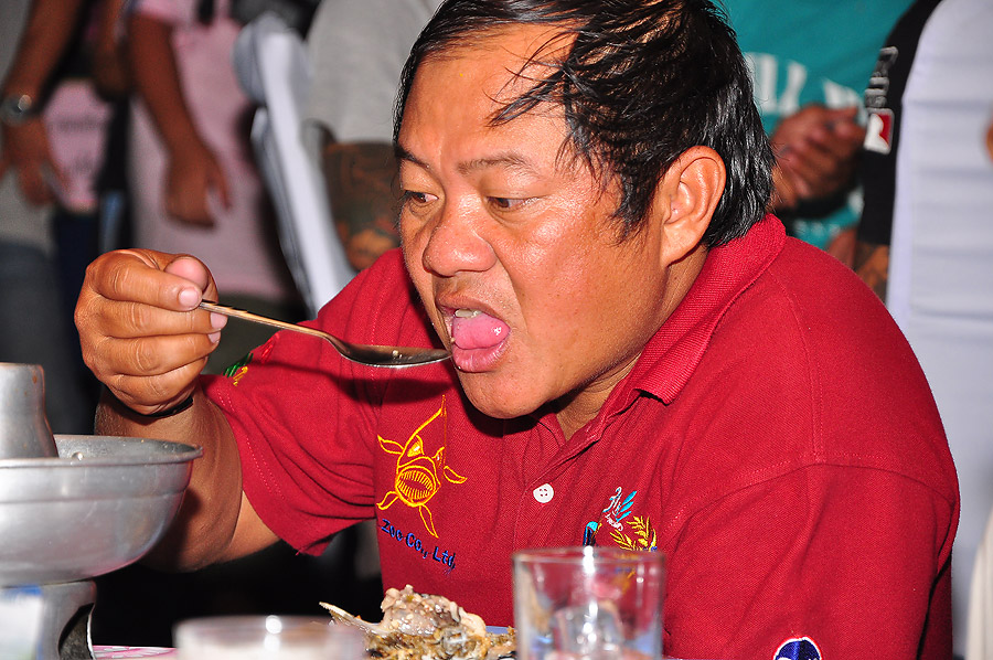 หันไปเจอกำลัง............อ้า อ้า :umh: :umh: :grin: :grin: