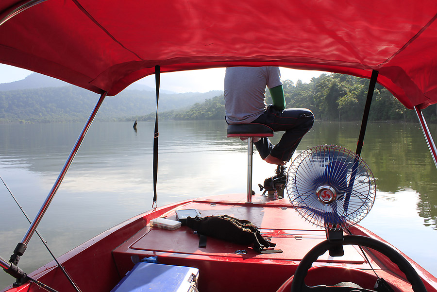 เย้ยยยยย................  มีพัดลมด้วย นี่มันเรืออะไรกันแน่เนี่ย  :grin: