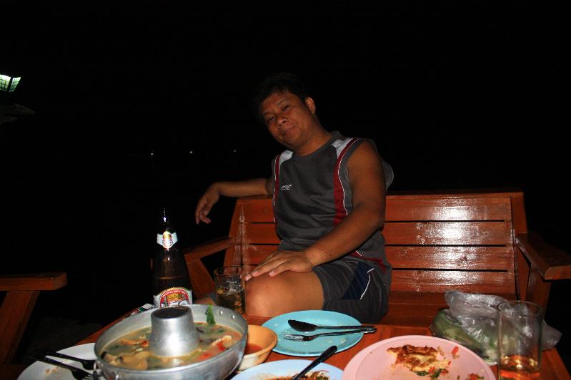 ชั่วพริบตาปลาวาฬงับเหยื่อเข้าอย่างจัง และยอมเข้าสวิงในที่สุด  :laughing: :laughing: