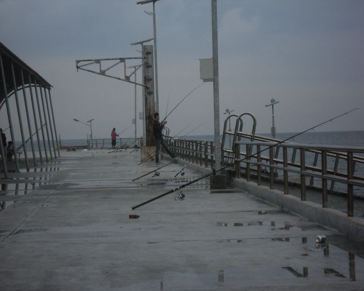 

        พื้นเปียกแสดงว่าเมื่อคืนฝนตกแน่เลย อิอิ  เมา


                       :cool: