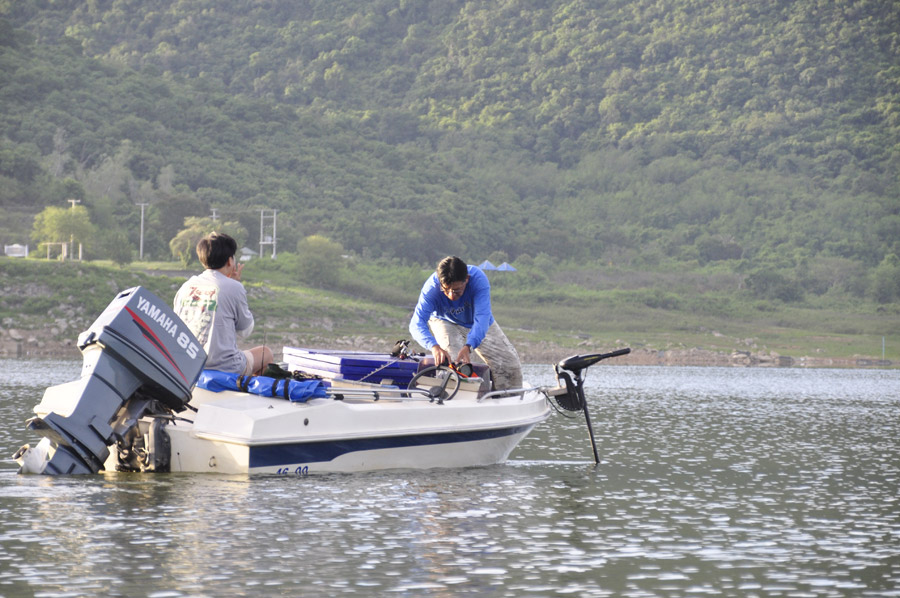 เรือป๋าลงน้ำแล้ว :blush: :blush: