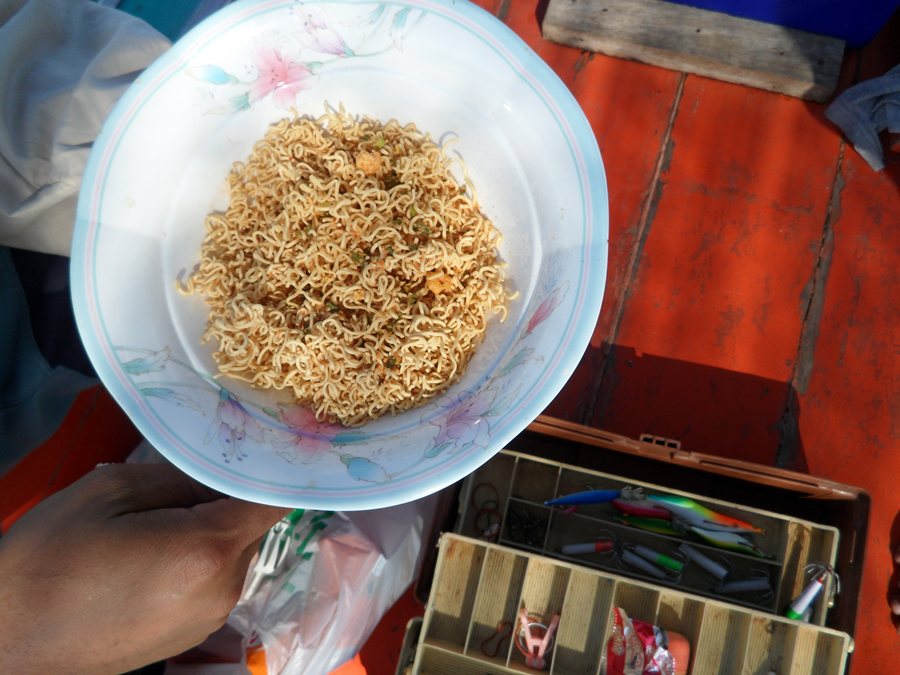อาหารเช้าของเรา.............เเต่ทำไมน้ำไม่มีละ

สวัสดีคับน้า  patipon rodpon    :grin:
 
       