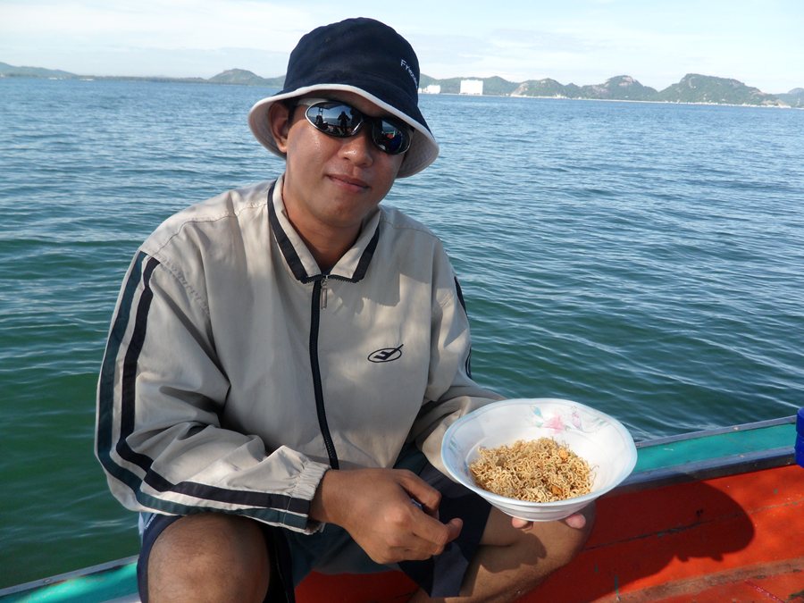 พี่เปรี้ยวบอก........กินเเบบไม่ใส่น้ำก้ได้ว่ะ

ก้คนมันหิวอ่ะ...................อื้ดท้องไปตามๆกัน