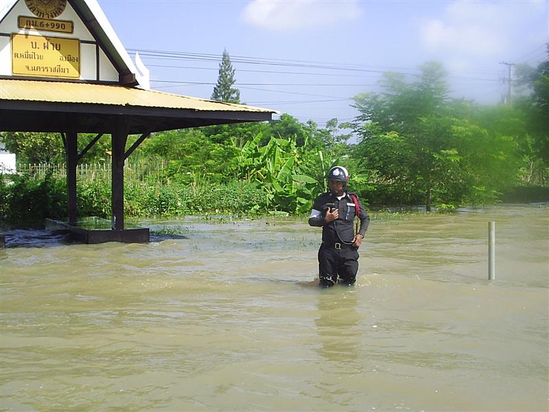 ตำรวจทำงานกันเต็มที่