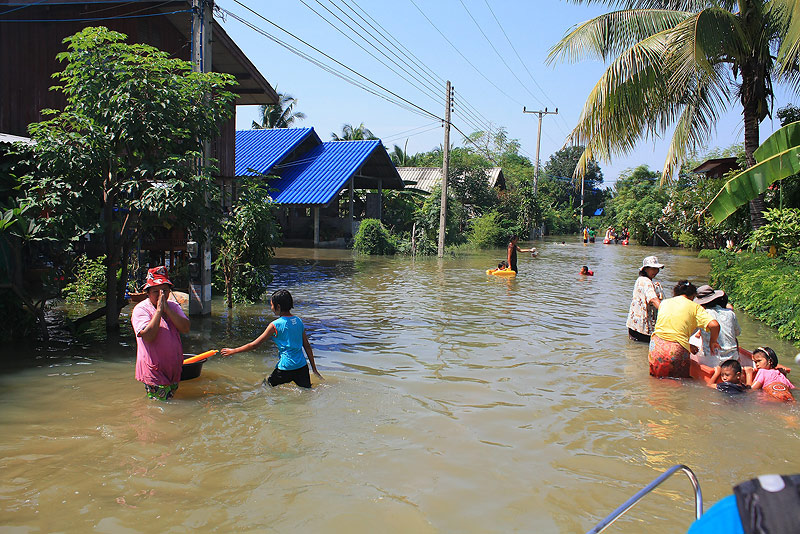 มารับกันเร็วใครที่ไม่มีข้าวสารอาหารแห้งหรือยังไม่กินข้าวอาหารสดพร้อมทานมีนะครับ