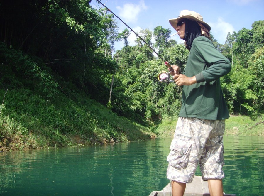 มาถึงคลองมุย น้าseahunter ก็เริ่มตีเหยื่