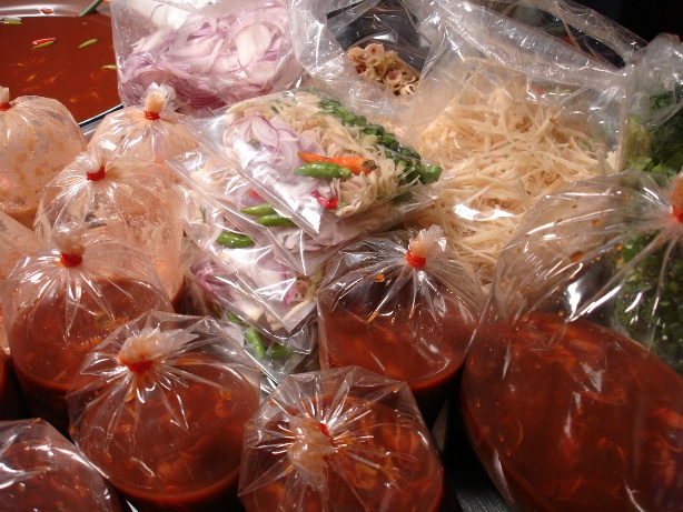 หอยเปรี้ยว เรียกไม่ถูกแต่เด็กๆ แม่ผมชอบทำให้กินครับ :grin: