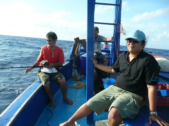 หัวเรือขึ้นมาแล้ว 2 , 3 เทียว ลงเหยื่อ
