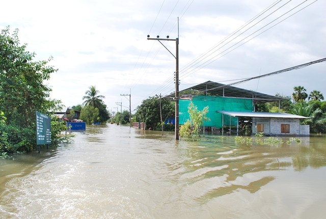 ทะเลบ้านขามครับ 