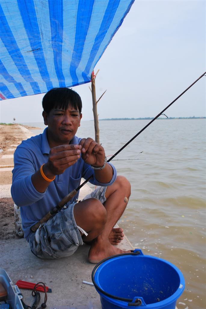 


หวัดดีครับน้า....ข้ามคืน