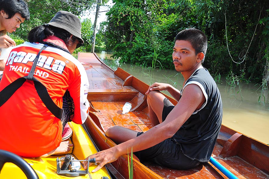 พี่ท่านนี้บ้านอยู่ลึกเลยพายเรืออก