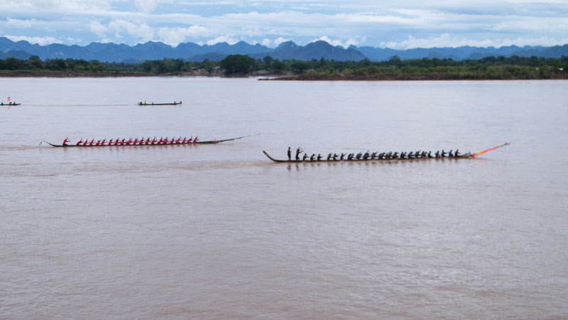  [center] [b]บรรยากาศเทศกาลแข่งเรือเล็กๆของ อ. ท่าอุเทน[/b][/center]