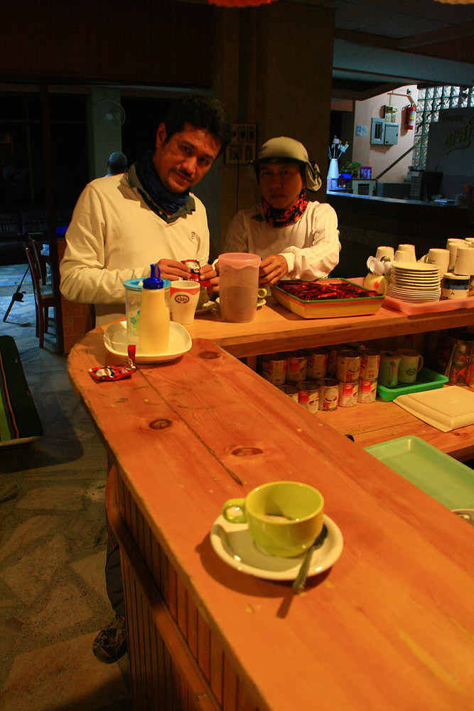  :grin: ตัดมาเช้าเลยแล้วกันก่อนออกไปจิบกาแฟกันก่อน  :grin: